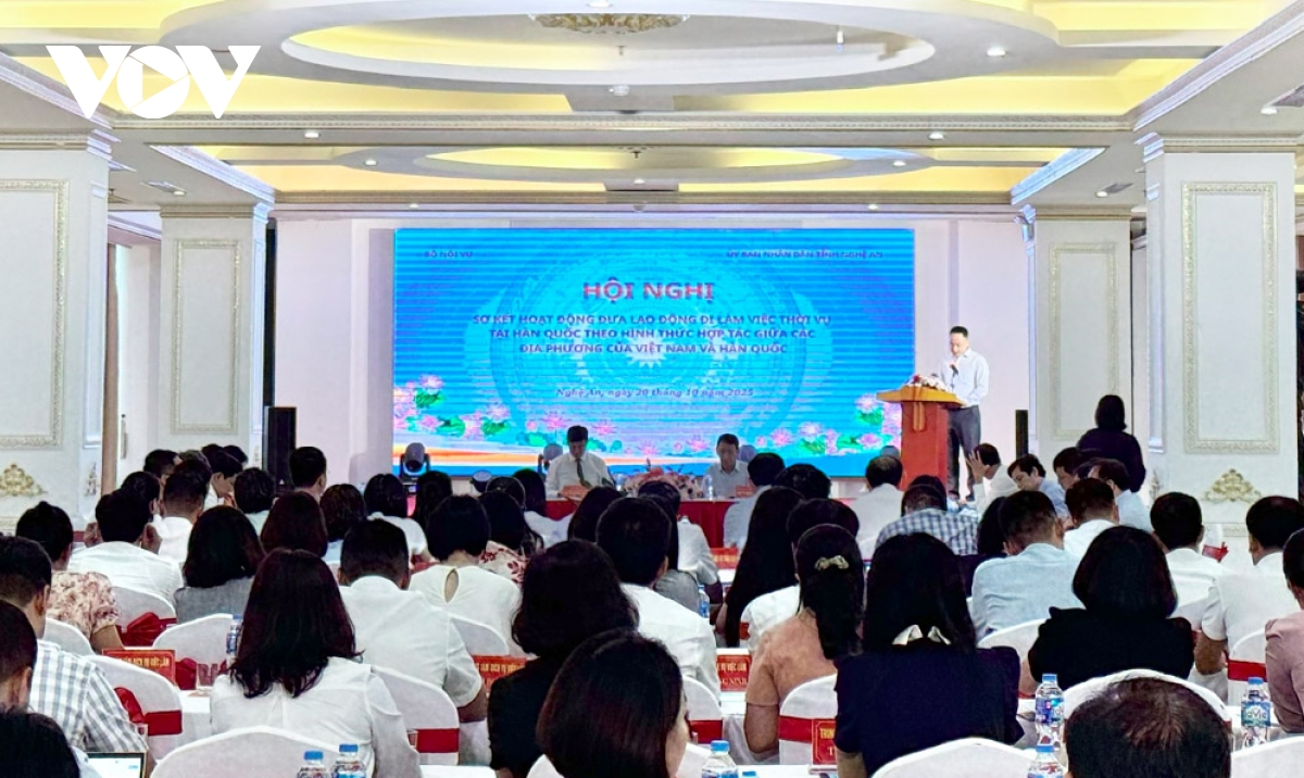 Over 10,000 Vietnamese workers sent to RoK for seasonal jobs